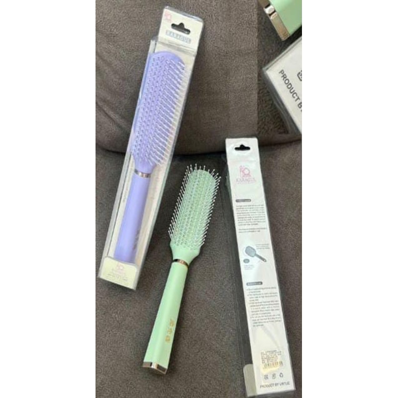 Classic Flat Hair Brush with Strong & flexible nylon bristles for