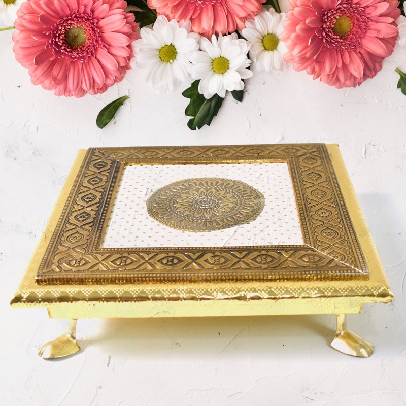 Golden – Square Pooja Chowki Patla / Bajot (2020 CM / 1 Pc)