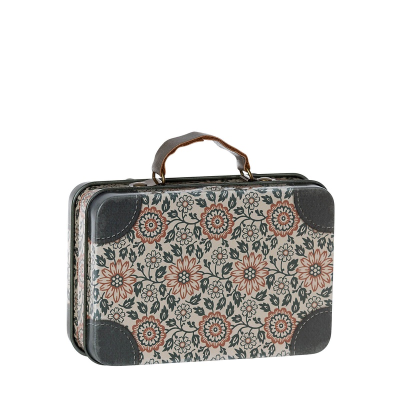 Small Suitcase – Asta