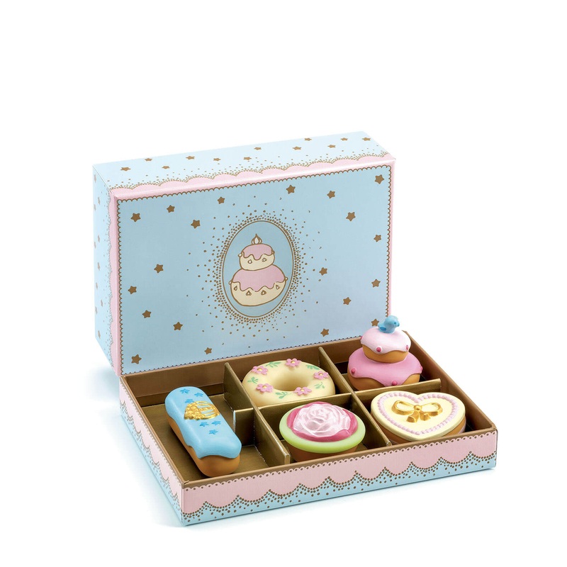 Wooden Princess Cakes