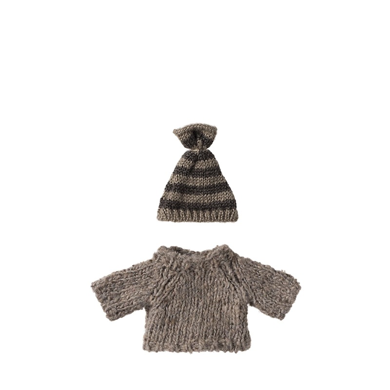 Knitted Sweater and Hat – Size Big Brother Mouse