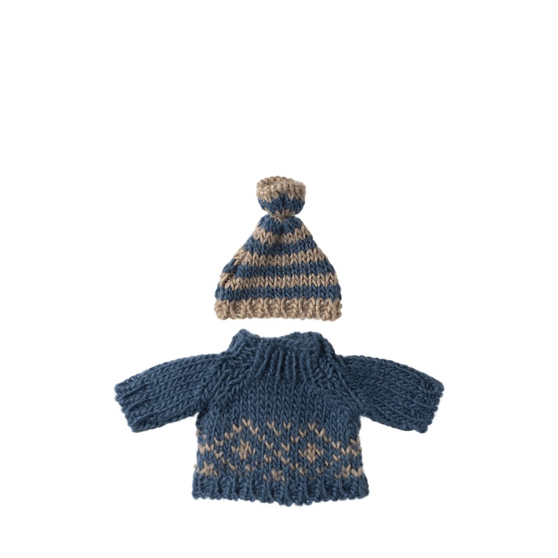 Knitted Sweater and Hat – Size Dad Mouse