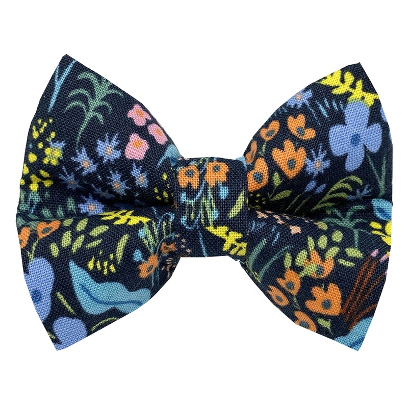 Nightfall Garden Dog Bow Tie – Medium