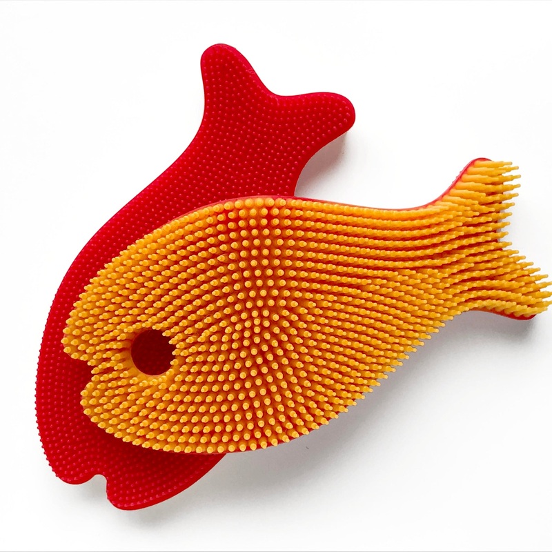 Squigee  Silicone Bath Scrub – Fish