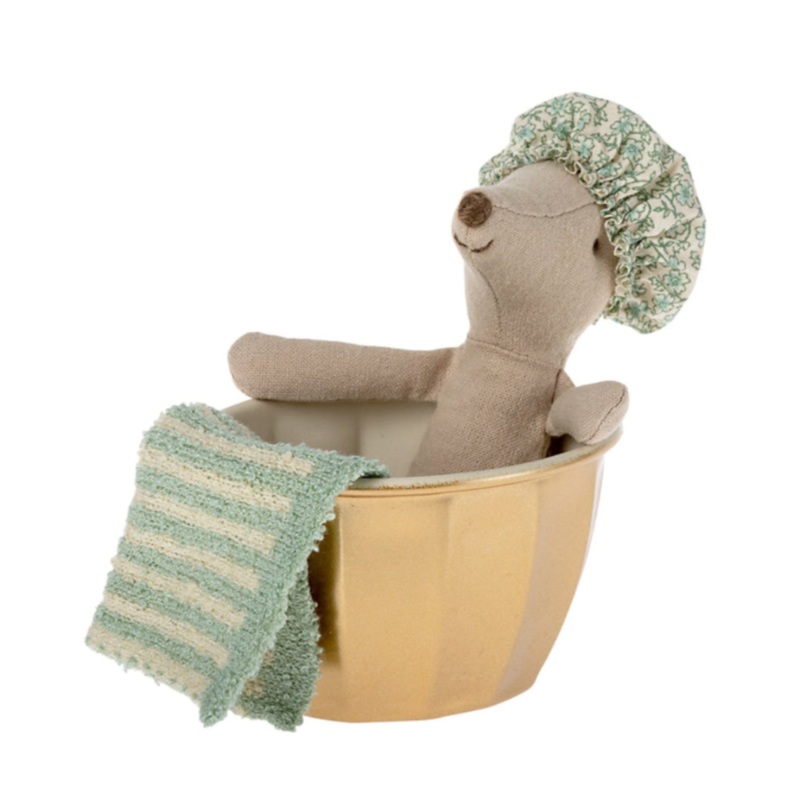 Wellness Mouse, Big Sister – Mint by Maileg